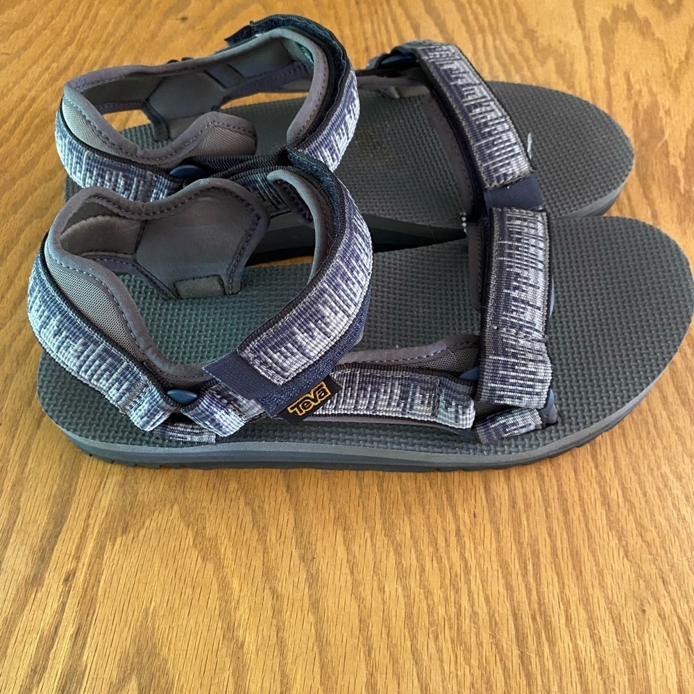 Teva Navy and Gray Patterned Sandals